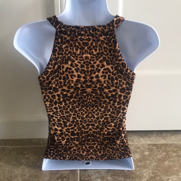 ⚡️last 1⚡️ Leopard Halter Top - Picture 6 of 8